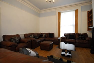 13 bed house, North Hill, Mutley, Plymouth, PL48JY - Image 2